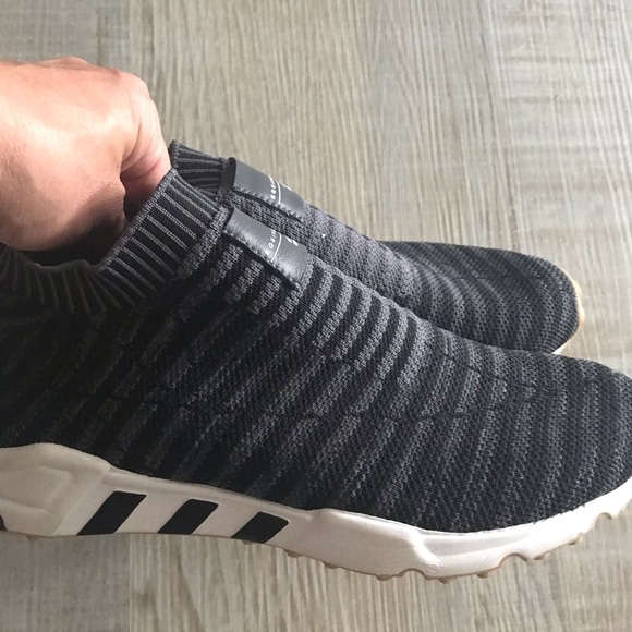 Adidas size 9 with box wore once - Picture 1 of 5